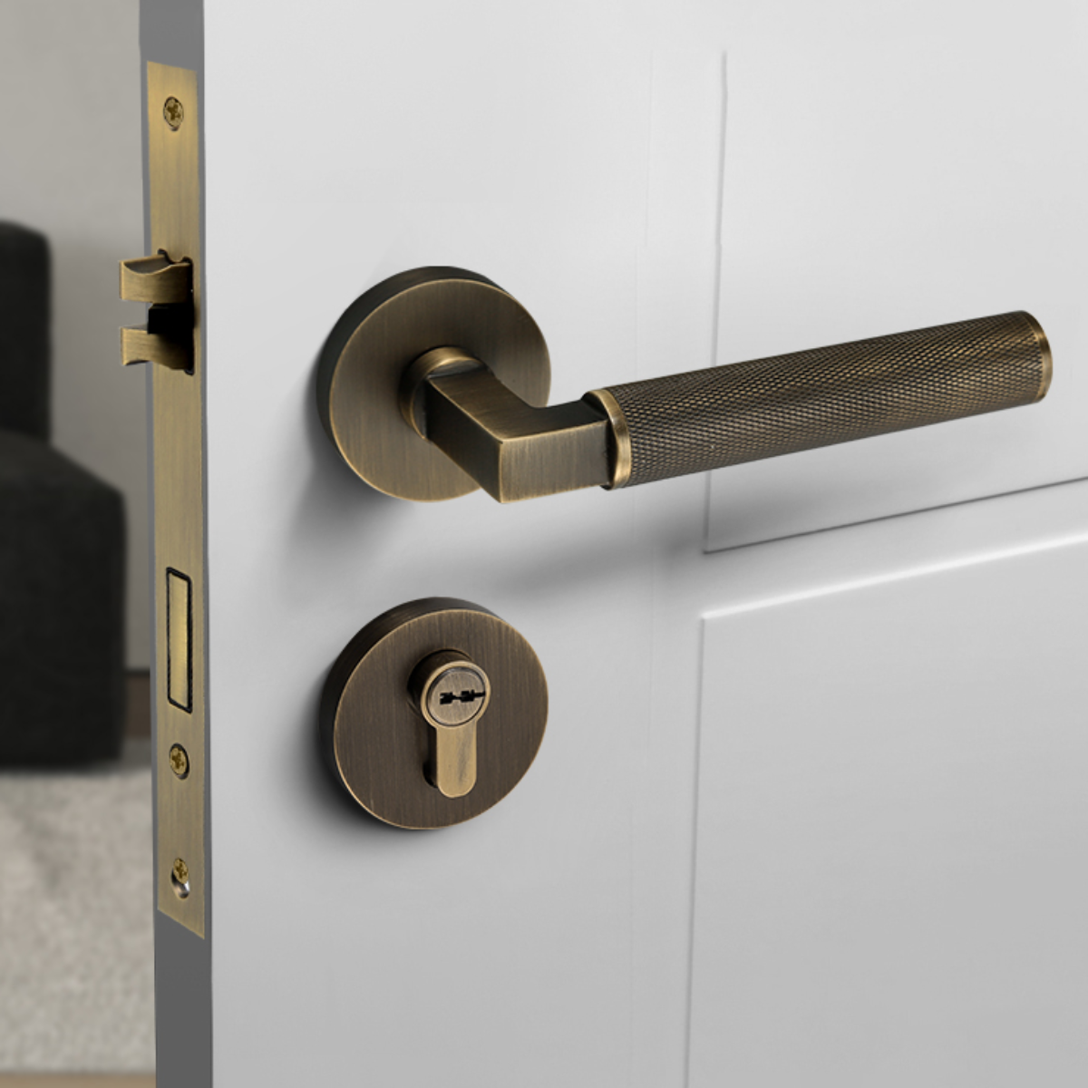 The Langford – Knurled Handle