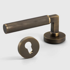 The Langford – Knurled Handle