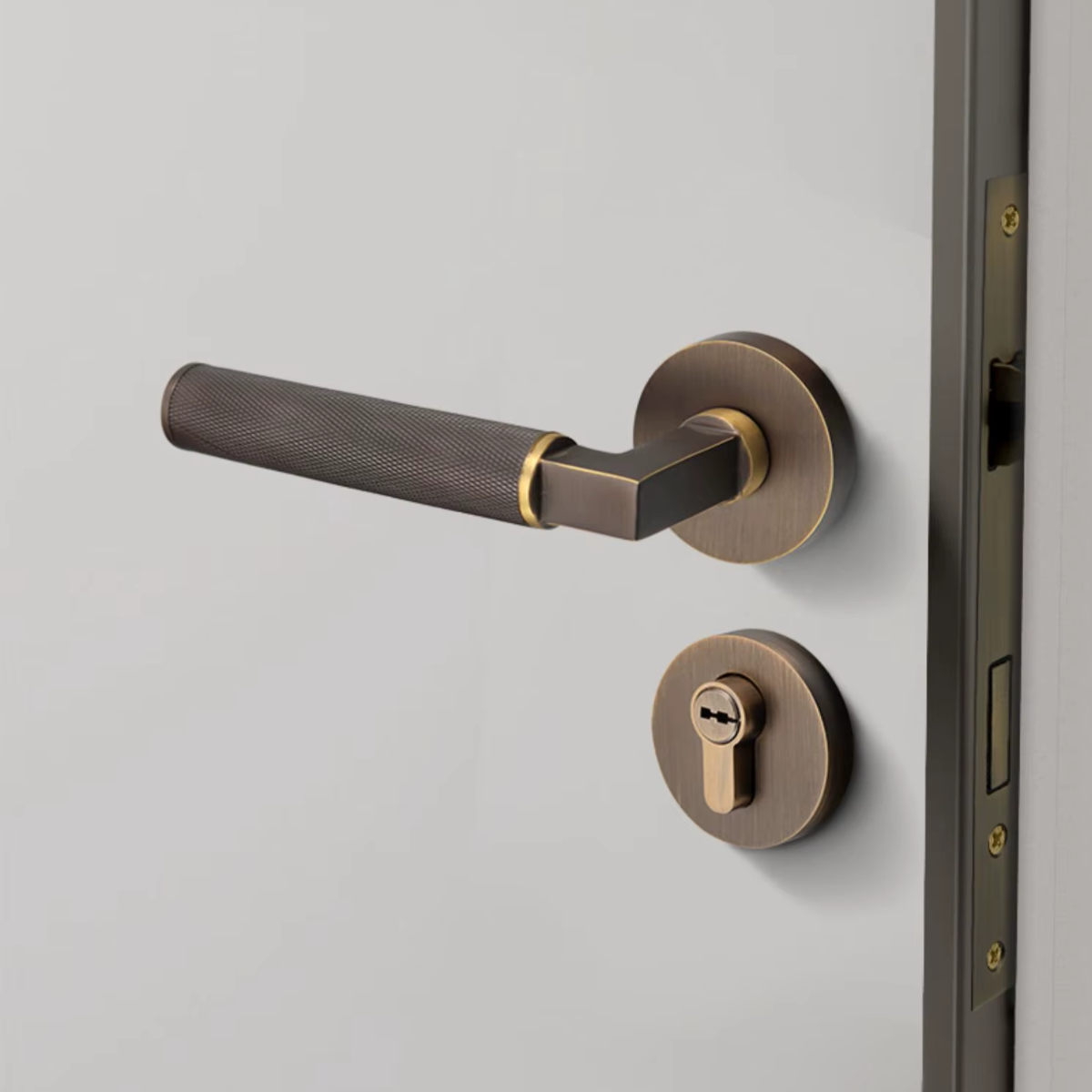 The Langford – Knurled Handle