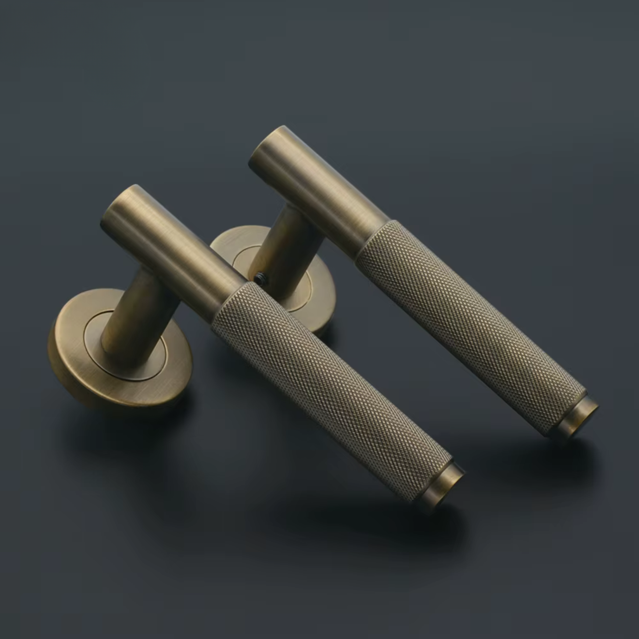 The Belmont – Knurled Handle